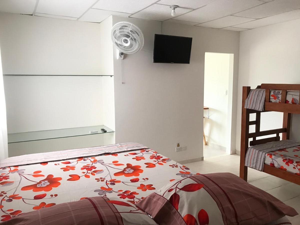 Apartament Hospedaje Caribe Express Kartagena Zewnętrze zdjęcie