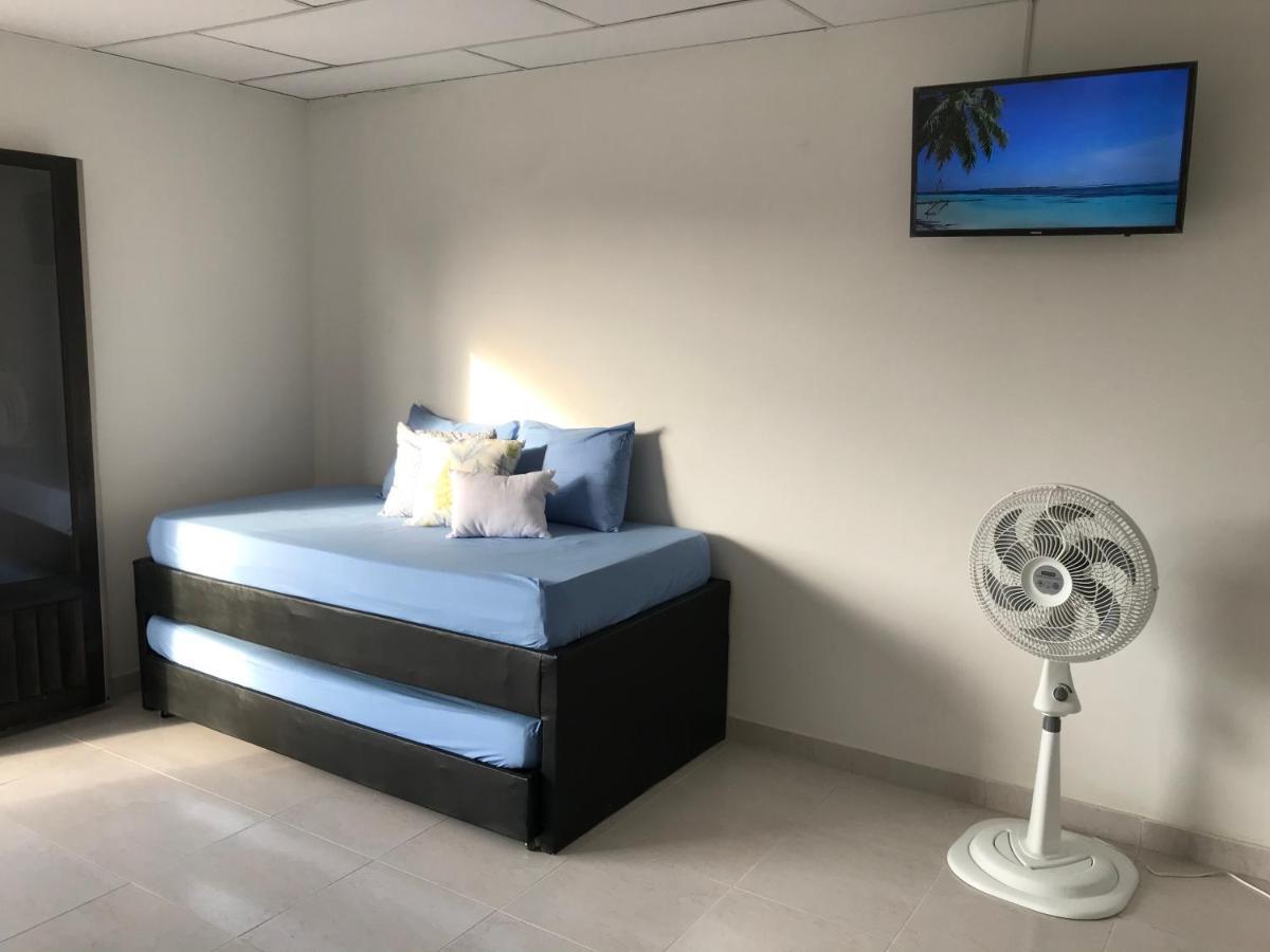 Apartament Hospedaje Caribe Express Kartagena Zewnętrze zdjęcie