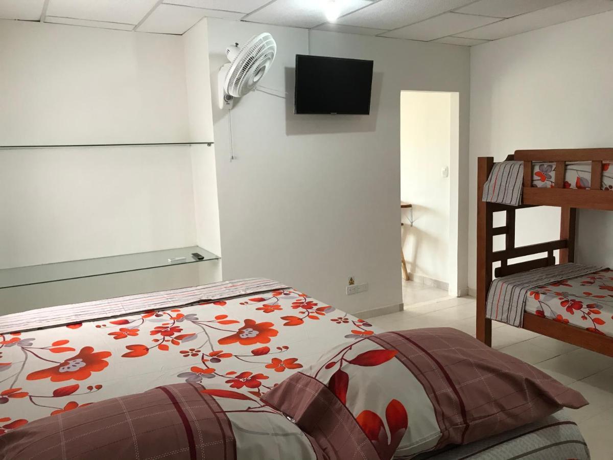 Apartament Hospedaje Caribe Express Kartagena Zewnętrze zdjęcie