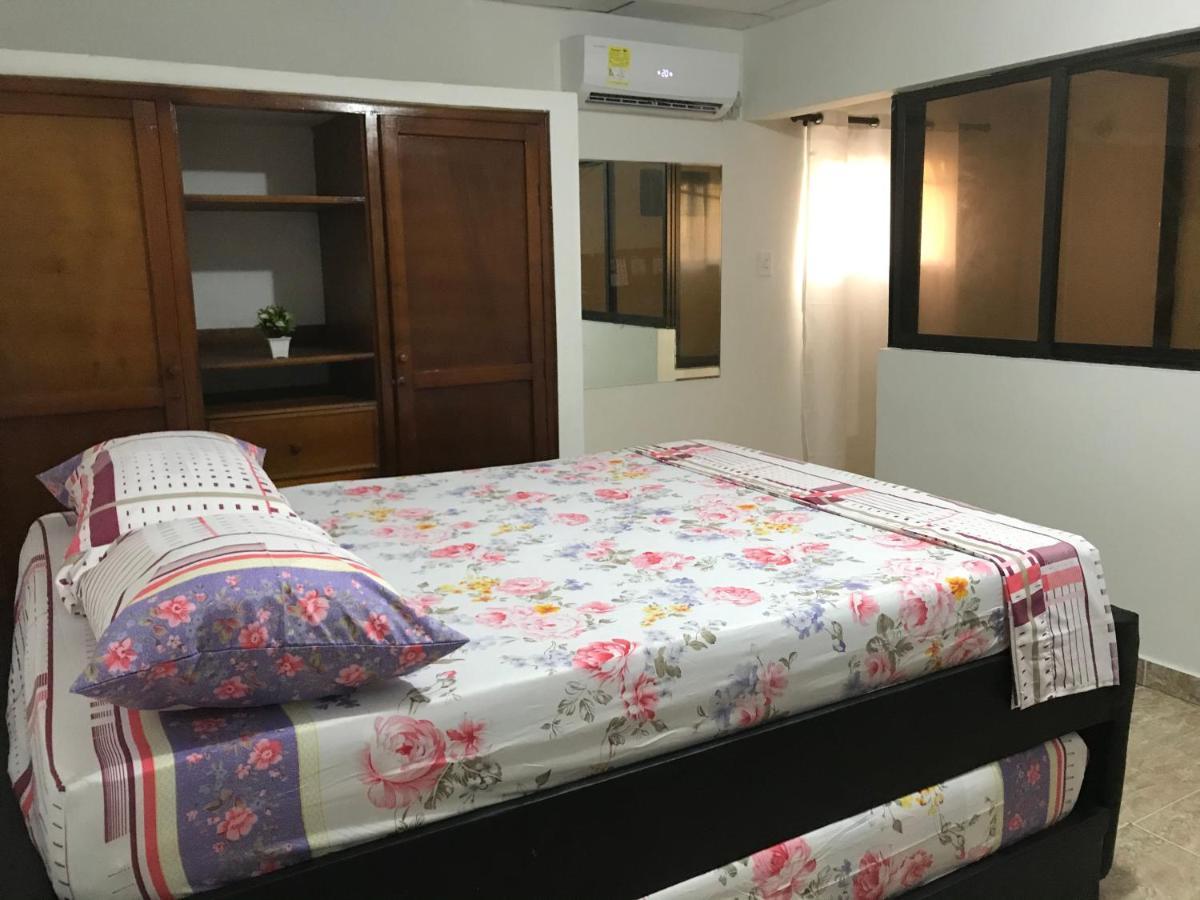 Apartament Hospedaje Caribe Express Kartagena Zewnętrze zdjęcie